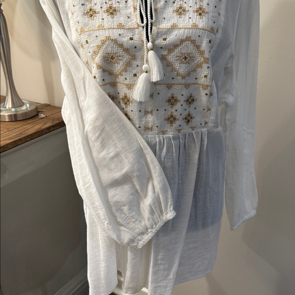 Lucky Brand white top with brown accents - Picture 3 of 9